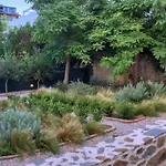 Zoe's - Modern By The Port & Apartment *