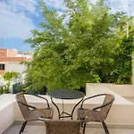 Zoe's - Modern By The Port & Karystos (Evia)