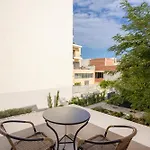 Zoe's - Modern By The Port & * Karystos (Evia)