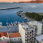 Apartment Zoe's - Modern By The Port &