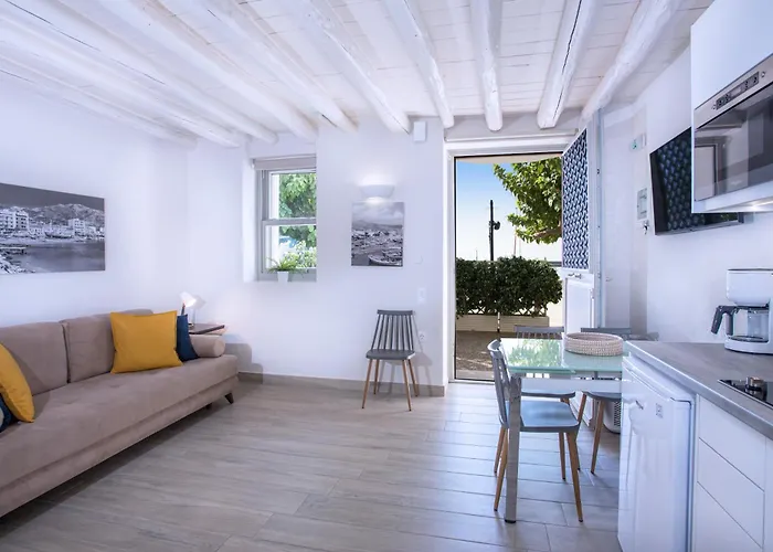 Zoe's - Modern By The Port & Karystos (Evia)