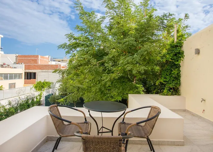 Zoe's - Modern By The Port & Karystos (Evia)