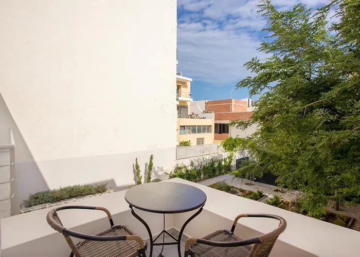 Zoe's - Modern By The Port & * Karystos (Evia)